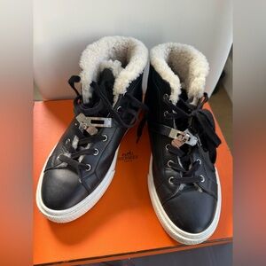 HERMÈS Black leather shearling Kelly lace up sneakers women , full set, 39
